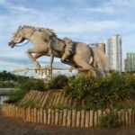 Monumento ao cavaleiro Guaicurus