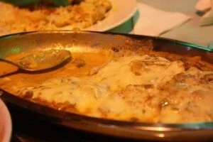 Filé de pintado a urucum. Prato típico de Mato Grosso do Sul