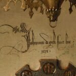 O casal Arnolfini. Detalhe da assinatura de Jan van Eyck.